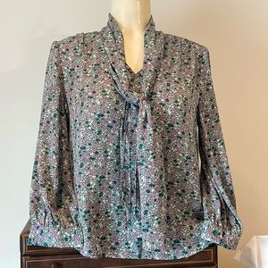 Banana  Republic Flower print dress shirt with attached tie.